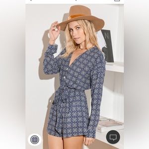 Brand new Navy romper!💙